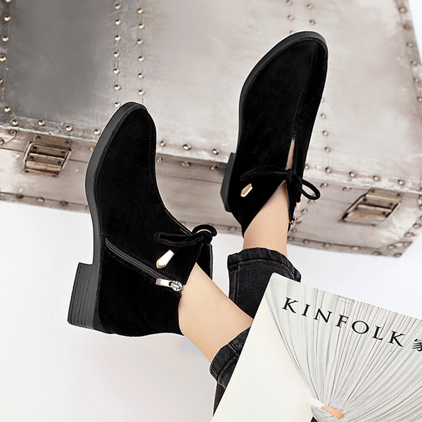 Öko velúrból készült őszi-téli női csizma fekete színben