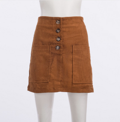 Új modell rövid női szoknya zsebekkel és gombokkal barna, bézs és zöld színben