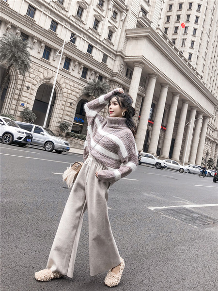 Hosszú, széles kötött nadrág elasztikus derékkal