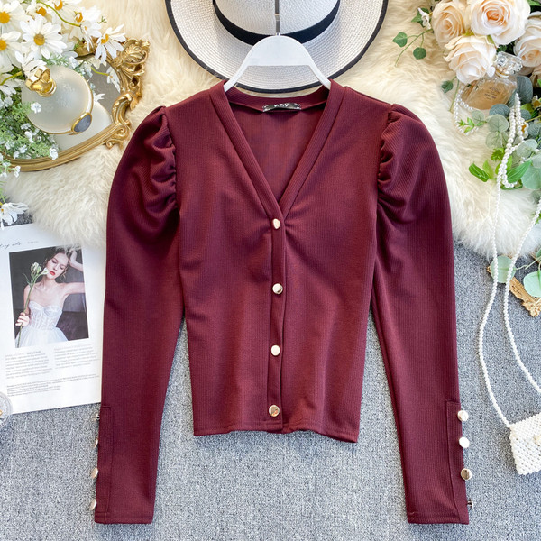 Bluza de dama cu nasturi si decolteu spitz in mai multe culori