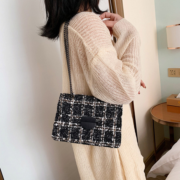 Geanta de dama eleganta lant metalic in patru culori