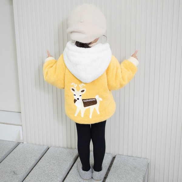 Geaca de copii model nou pentru fete cu gluga si aplicatie in galben si roz