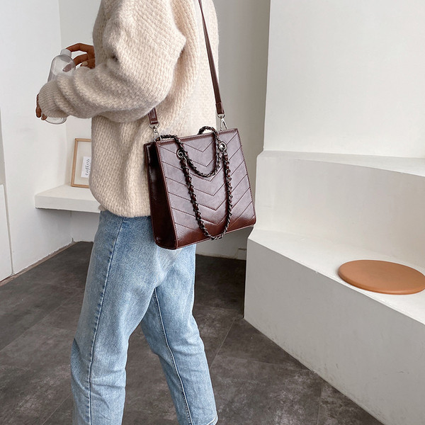 Γυναικεία έκο δερμάτινη τσάντα με δύο λαβές