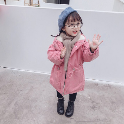 Μοντέρνο παιδικό μπουφάν με κουκούλα και κορδόνια σε ροζ, κίτρινο και μπεζ χρώμα