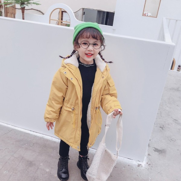 Μοντέρνο παιδικό μπουφάν με κουκούλα και κορδόνια σε ροζ, κίτρινο και μπεζ χρώμα