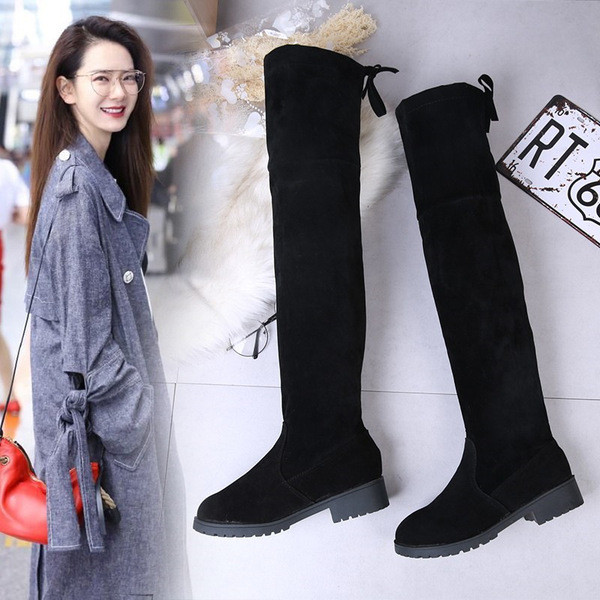 Κομψές γυναικείες μπότες από μαύρο οικολογικό σουέτ