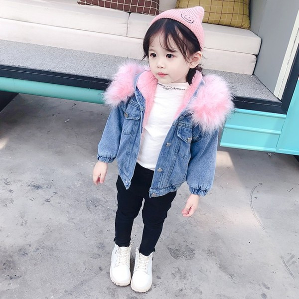 Alkalmi gyerekkabát lányoknak, pehely és puha béléssel, rózsaszínben