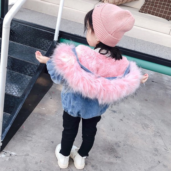 Alkalmi gyerekkabát lányoknak, pehely és puha béléssel, rózsaszínben