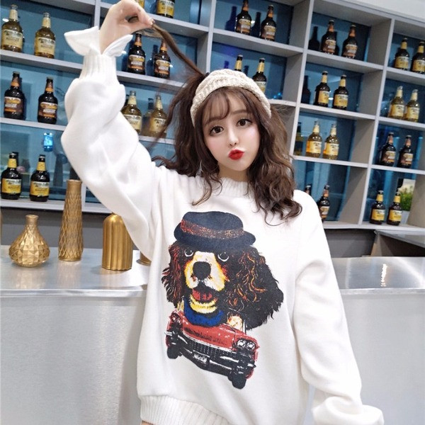 Φαρδύ πουλόβερ σε λευκό και μαύρο  χρώμα με εφαρμογή