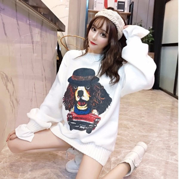 Φαρδύ πουλόβερ σε λευκό και μαύρο  χρώμα με εφαρμογή