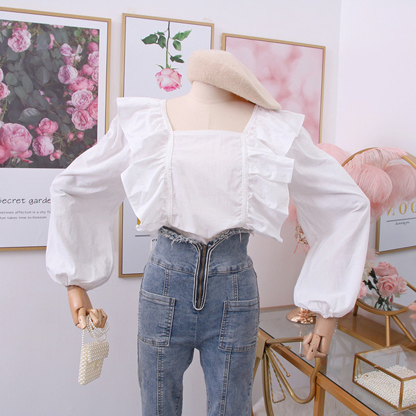 Μοντέρνα γυναικεία μπλούζα με τετράγωνο λαιμό και μακριά μανίκια σε διάφορα χρώματα