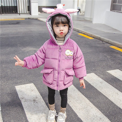 Modern gyerekkabát lányoknak kapucnival és rátéttel, három színben