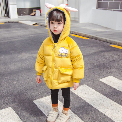 Modern gyerekkabát lányoknak kapucnival és rátéttel, három színben