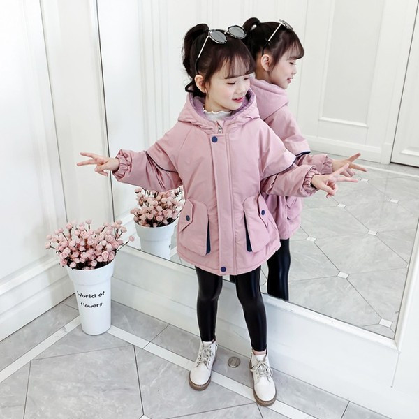 Μοντέρνο παιδικό μπουφάν για κορίτσια με κουκούλα και φερμουάρ σε κίτρινο, πράσινο και ροζ χρώμα