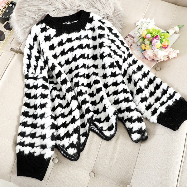 Pulover de iarna de dama cu decolteu rotund in doua culori