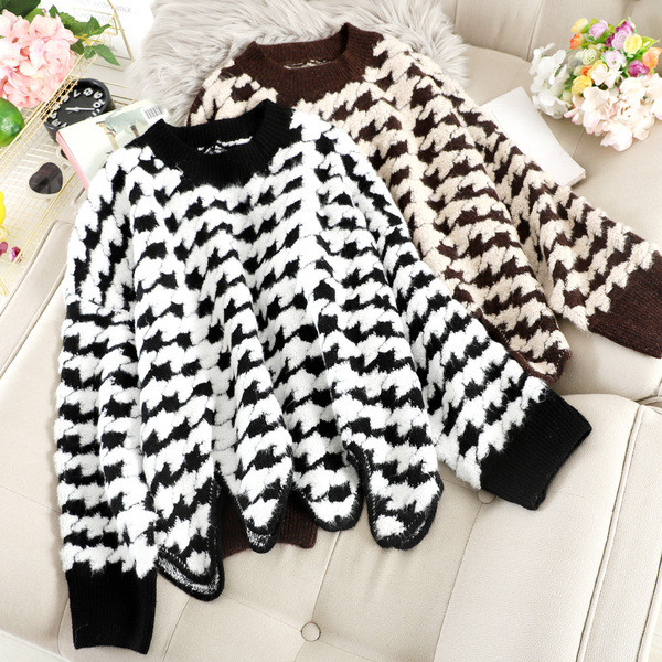 Pulover de iarna de dama cu decolteu rotund in doua culori