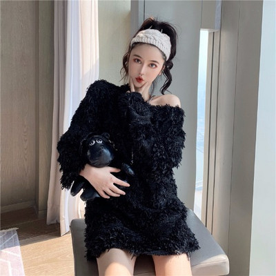 Modern női hosszú ujjú ruha fehér, rózsaszín és fekete színekben