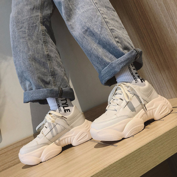 Eko bőrből készült alkalmi női tornacipő, durva talpban