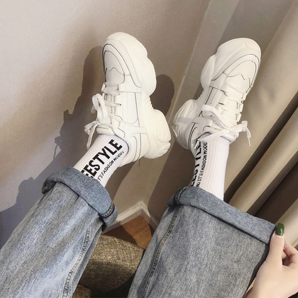 Eko bőrből készült alkalmi női tornacipő, durva talpban