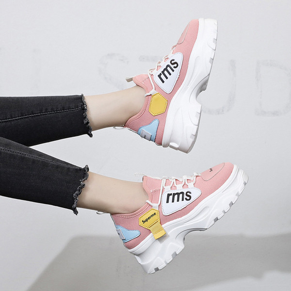 Női alkalmi tornacipő színes feliratokkal több színben