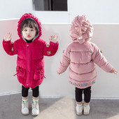 Modern, kapucnis téli kabát lányoknak piros, fekete és rózsaszín színben