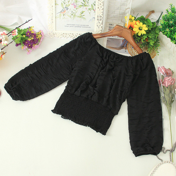 Μοντέρνα γυναικεία μπλούζα με γυμνούς ώμους και μακριά μανίκια σε διαφορετικά χρώματα