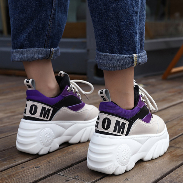 Modern női tornacipő magas talppal több színben