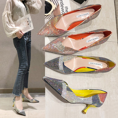 Модерни дамски обувки с камъни заострен модел в няколко разцветки 