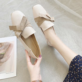 Bőr női cipő lapos talppal, bézs színben