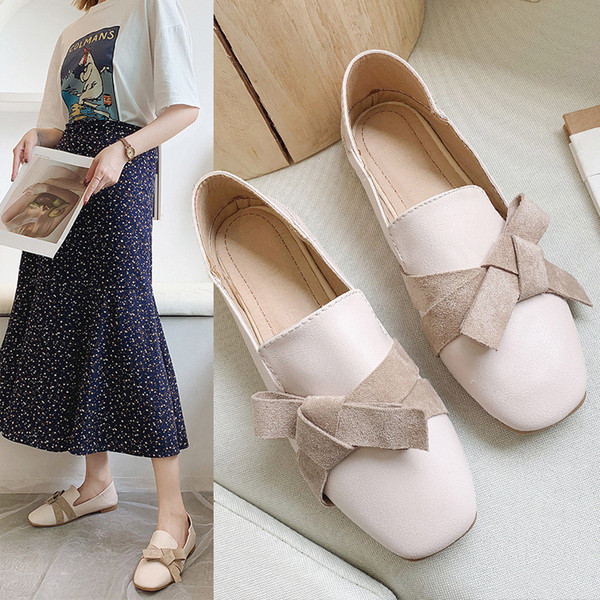 Bőr női cipő lapos talppal, bézs színben