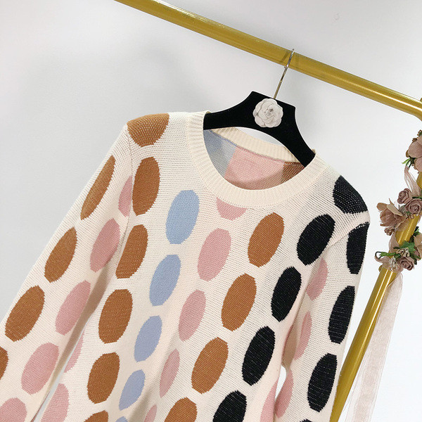 Γυναικείο casual πουλόβερ με μοτίβο δεξιά και οβάλ ντεκολτέ