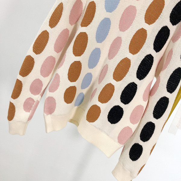 Γυναικείο casual πουλόβερ με μοτίβο δεξιά και οβάλ ντεκολτέ