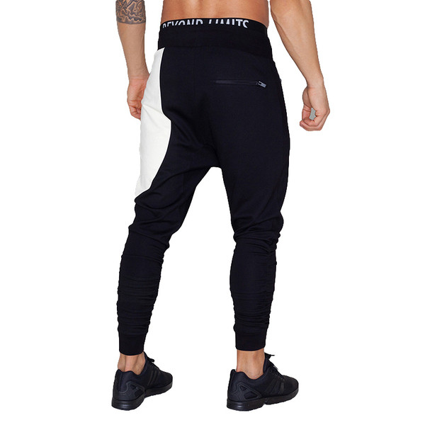 Férfi ellentmondásos nadrág fekete és szürke nyakkendővel