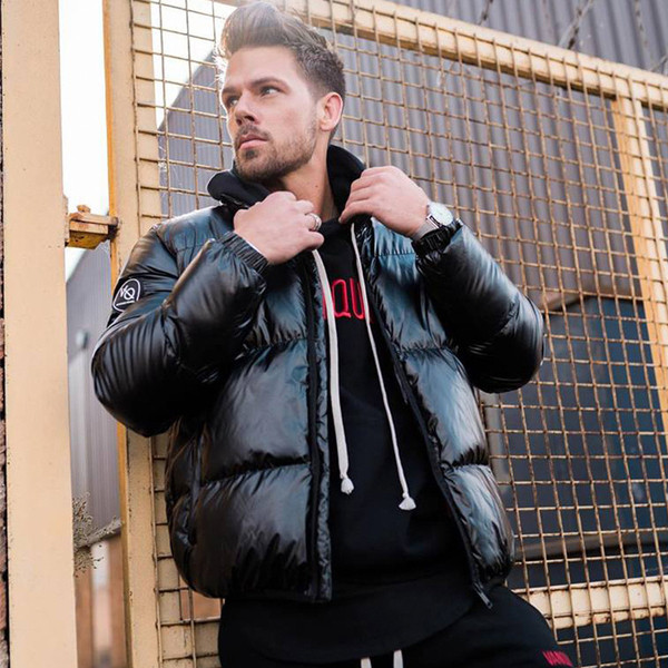 Modern téli férfi kabát fekete színben, cipzárral