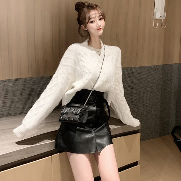 Γυναικεία μοντέρνα φούστα δερματίνη με κουμπιά και τσέπες