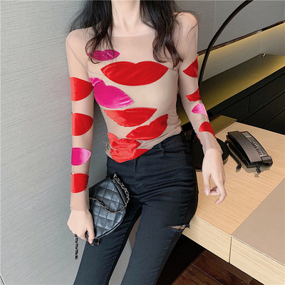 Női testhezálló tüll és bársony blúz