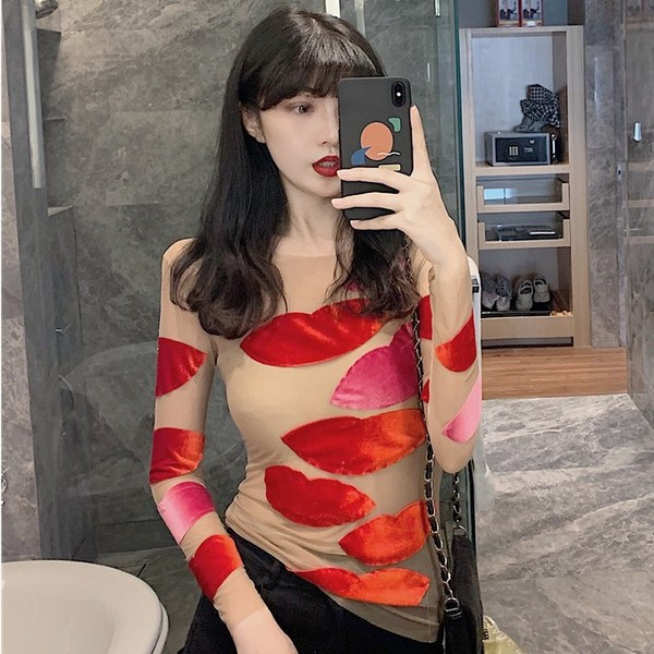 Női testhezálló tüll és bársony blúz