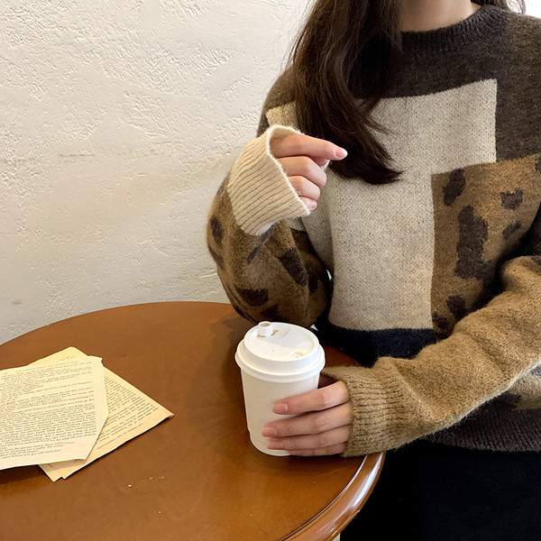 Női alkalmi pulóver hosszú ujjal, állatmintával