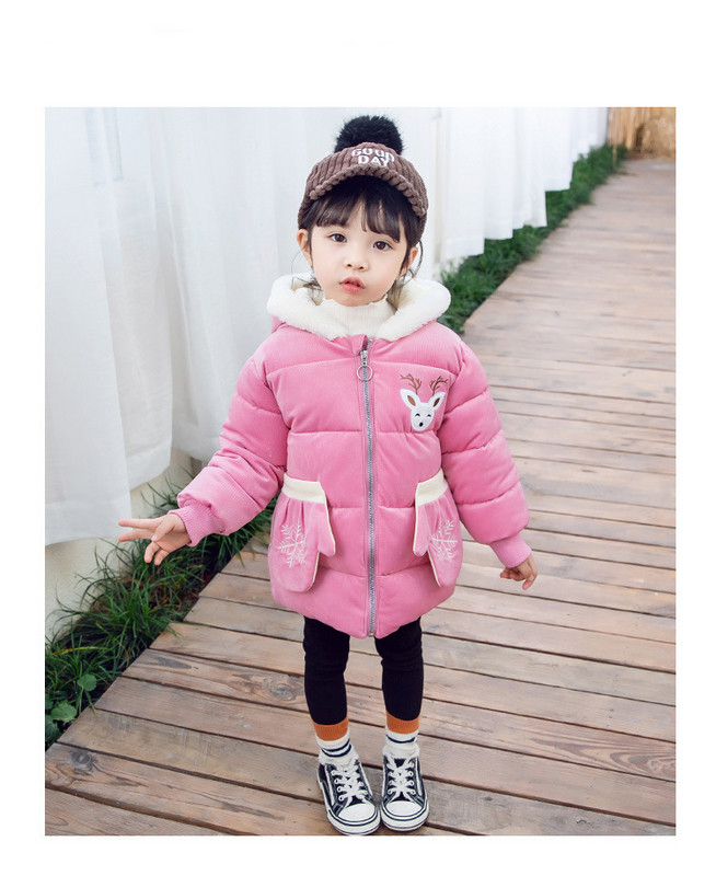 Modern, 3D elemes gyerekkabát lányoknak rózsaszín, zöld, piros és sárga színben