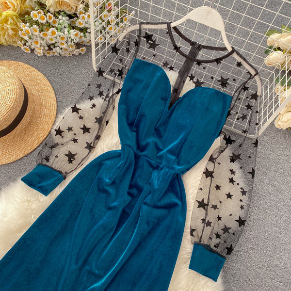 Дълга дамска рокля от кадифе в черен и син цвят