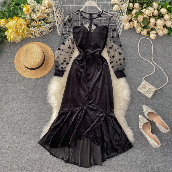 Дълга дамска рокля от кадифе в черен и син цвят