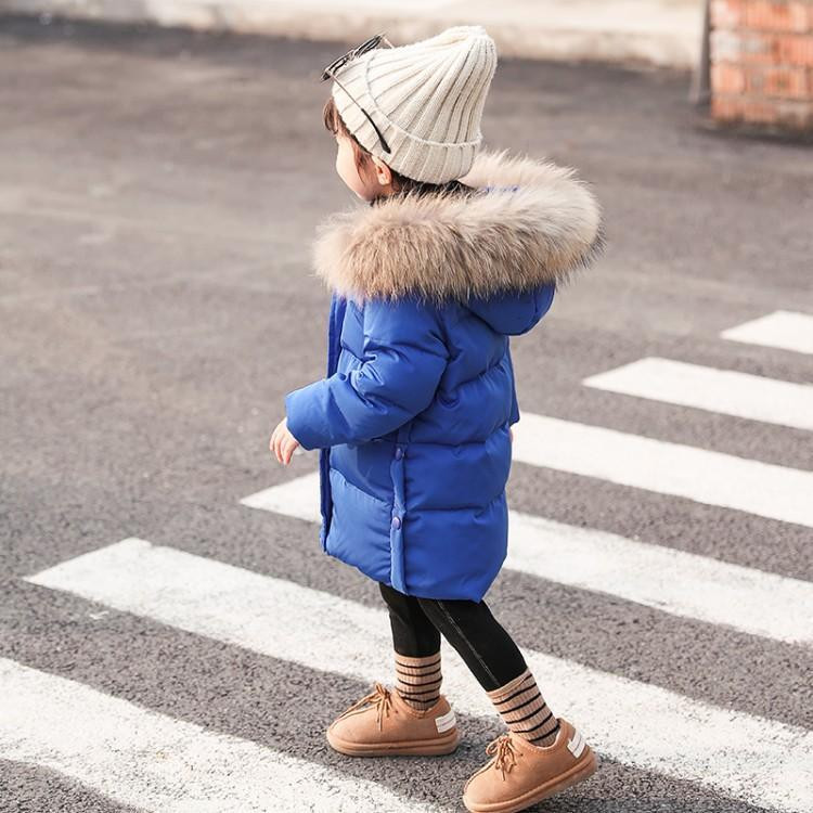 Új modell téli gyerekkabát lányoknak fekete, kék és bézs színben