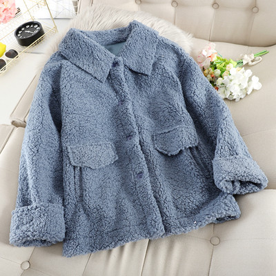 Modern női pehelykabát gombokkal és gallérral, három színben