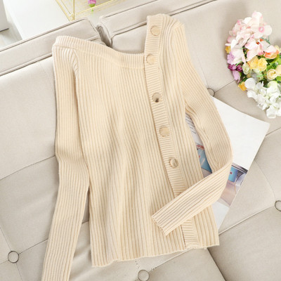 Modern női pulóver fém gombokkal több színben