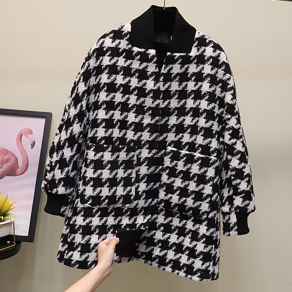 Модерно дамско карирано палто с джобове и дълъг ръкав 