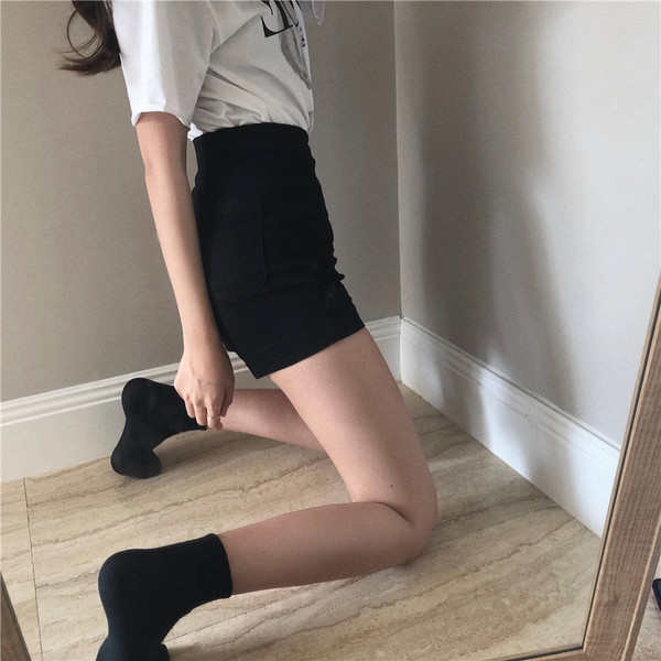 Női farmer rövidnadrág fekete színben