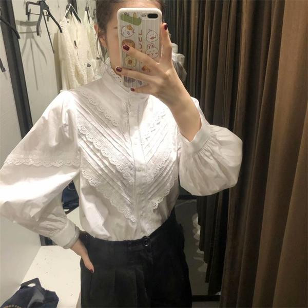 Modern női ing magas gallérral, fehér színben