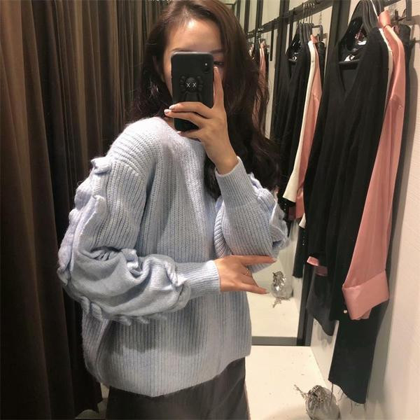 Γυναικείο φθινόπωρο-χειμώνα πουλόβερ σε γκρι χρώμα