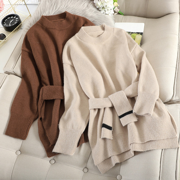 Μοντέρνο γυναικείο πουλόβερ με στρογγυλό ντεκολτέ σε πέντε χρώματα