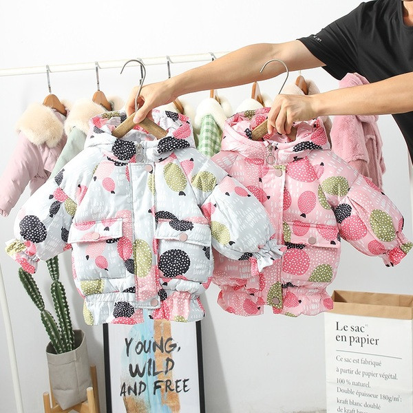 Modern, kék és rózsaszín mintás gyerekkabát lányoknak